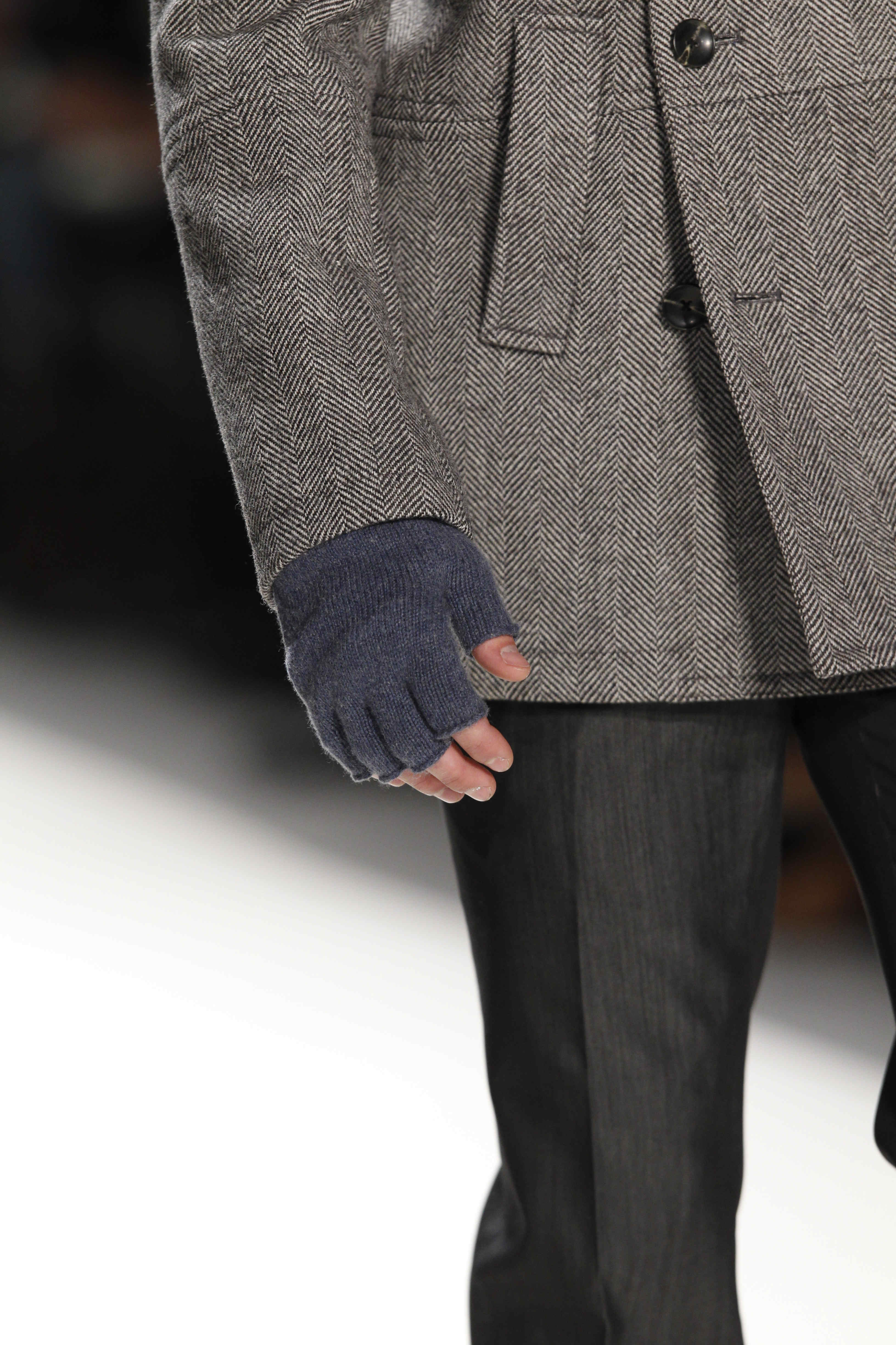 Perry Ellis 2011ﶬbDƬ