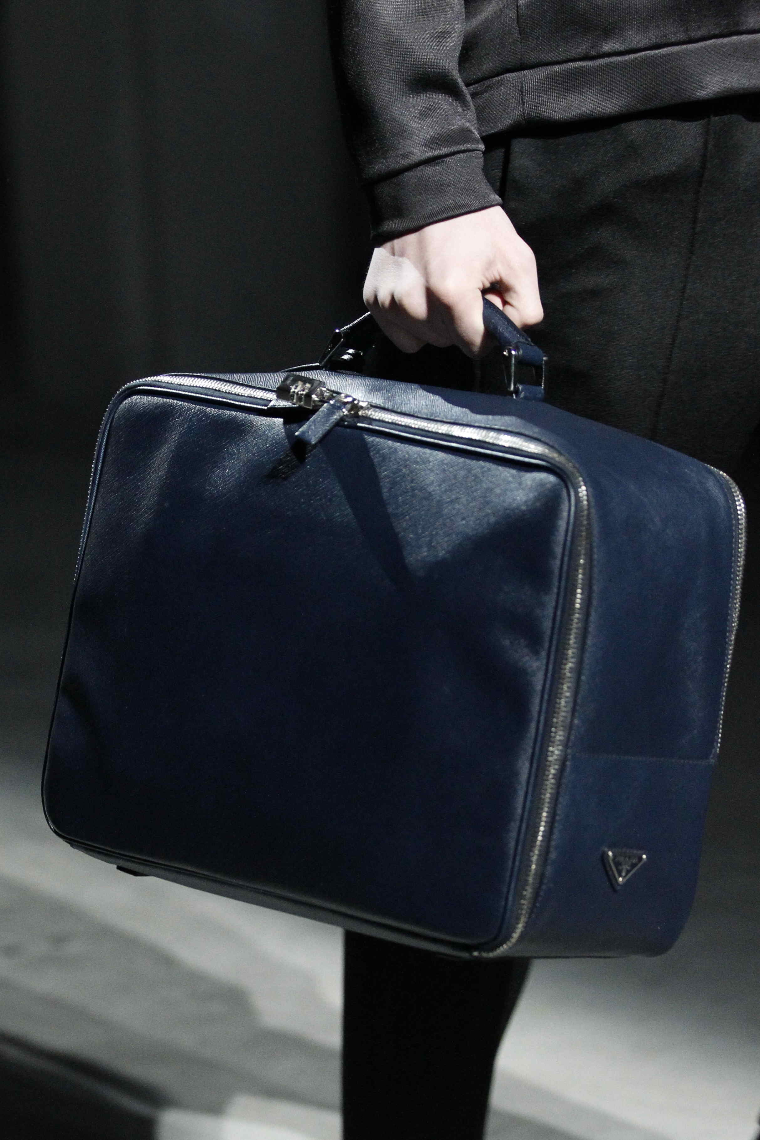 Prada 2011ﶬbDƬ