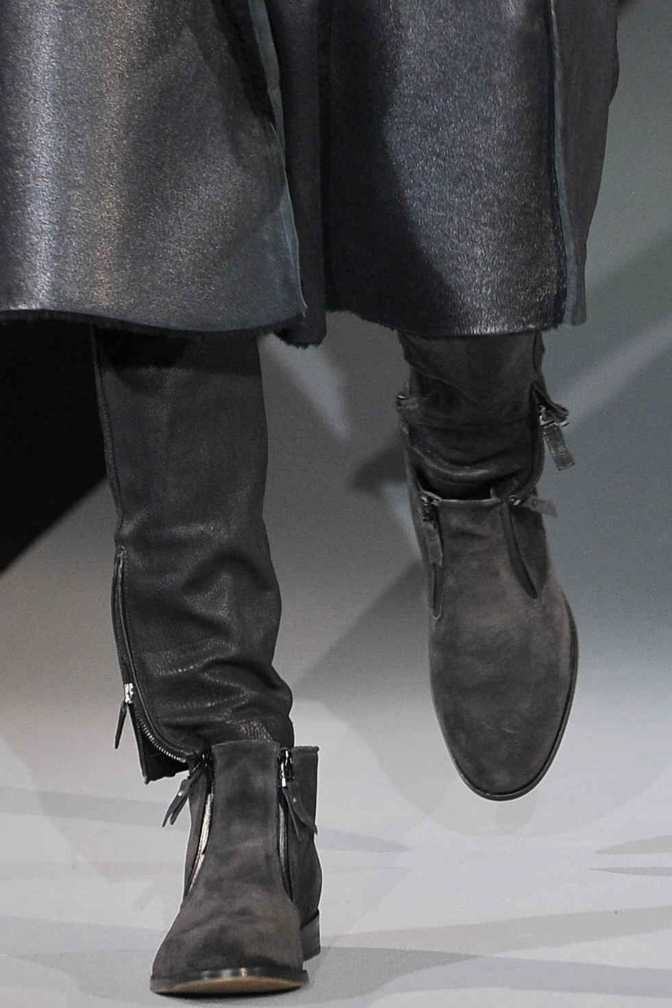 Emporio Armani 2011秋冬男士鞋履
