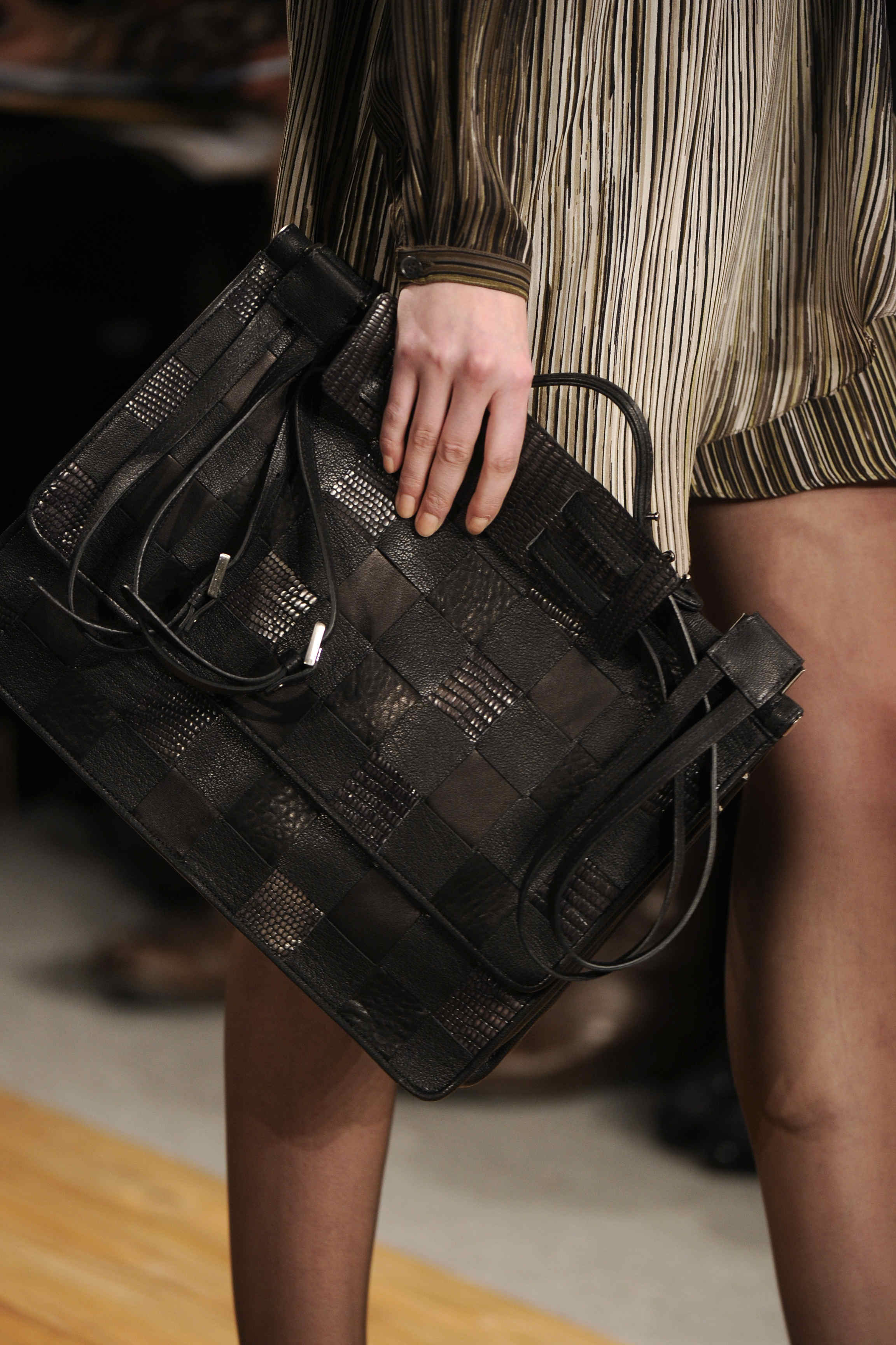 Max Azria 2011ﶬŮʿDƬ