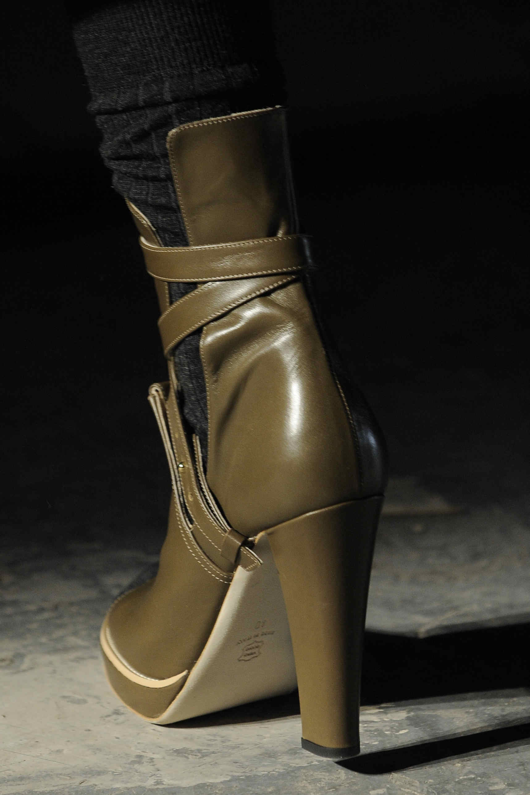 Edun 2011ﶬŮʿЬĸDƬ