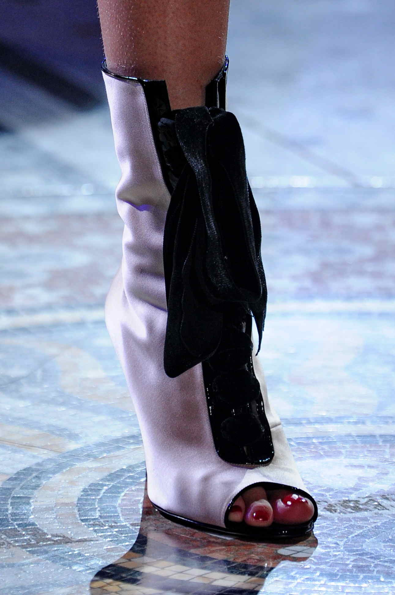 Giles 2011秋冬女士鞋履