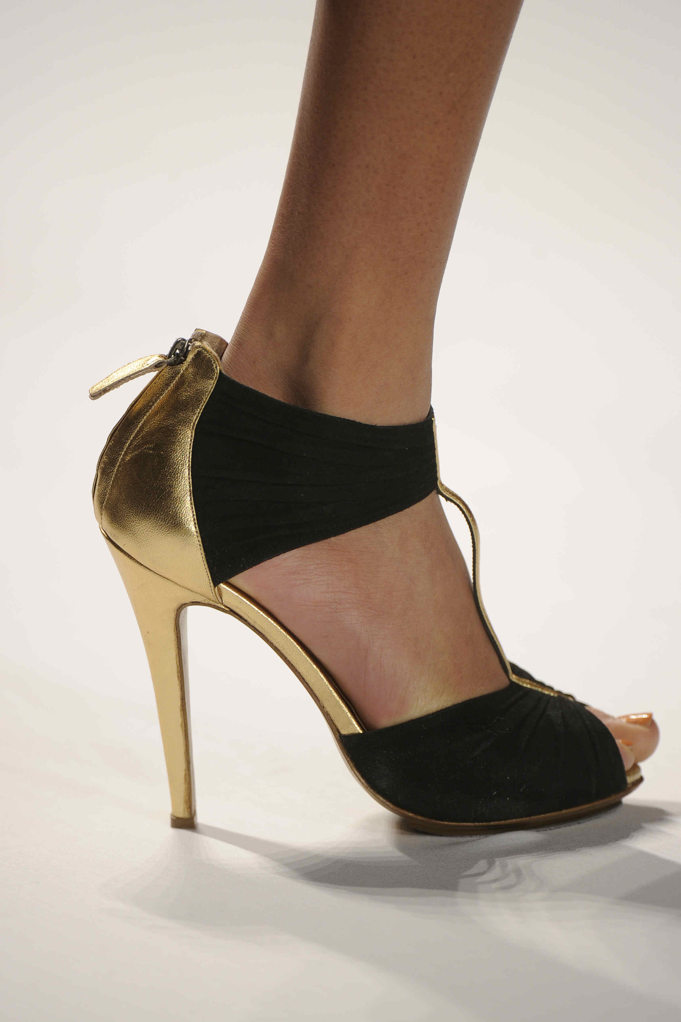 J Mendel 2011秋冬女士鞋履