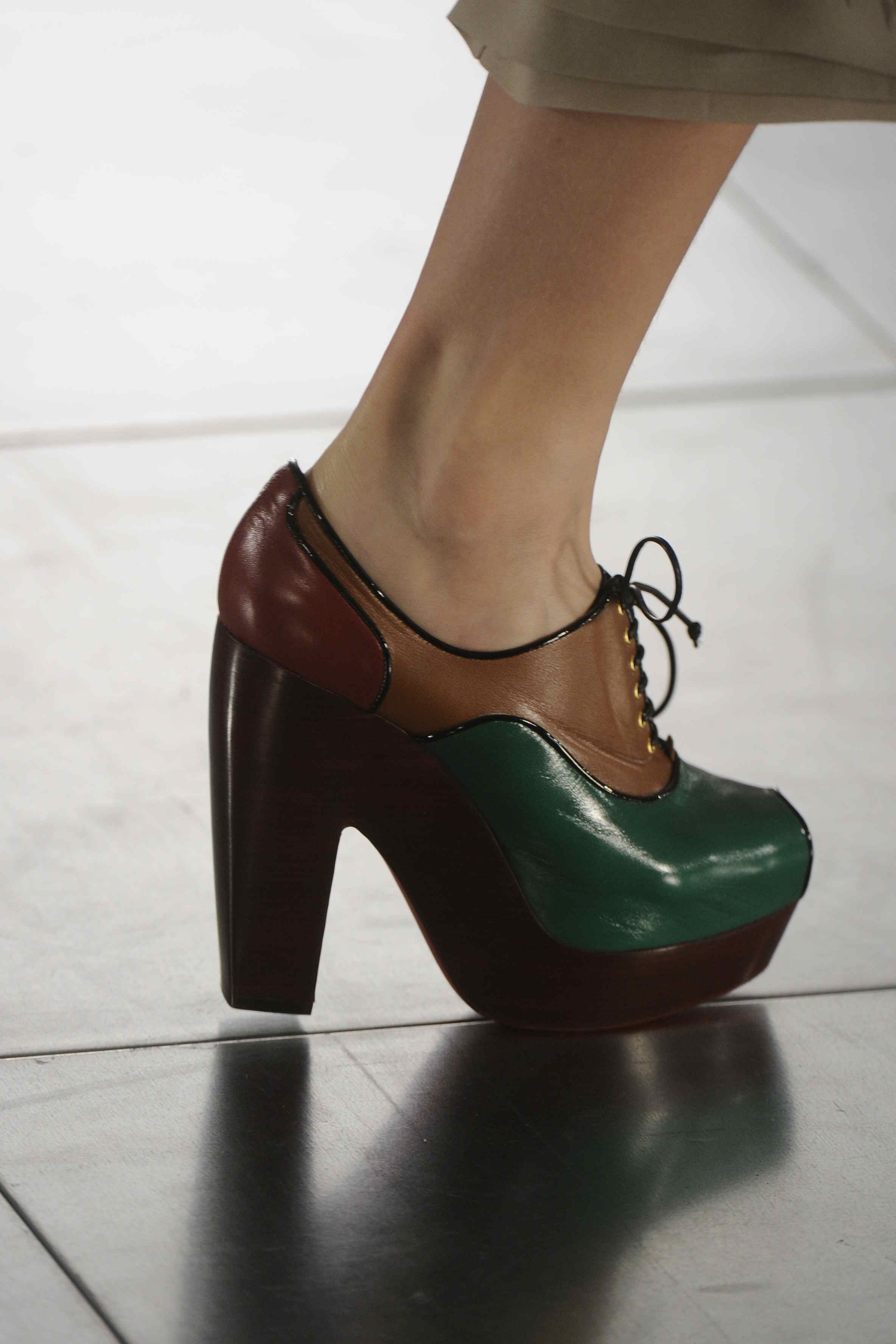 Jonathan Saunders 2011ﶬŮʿЬĸDƬ