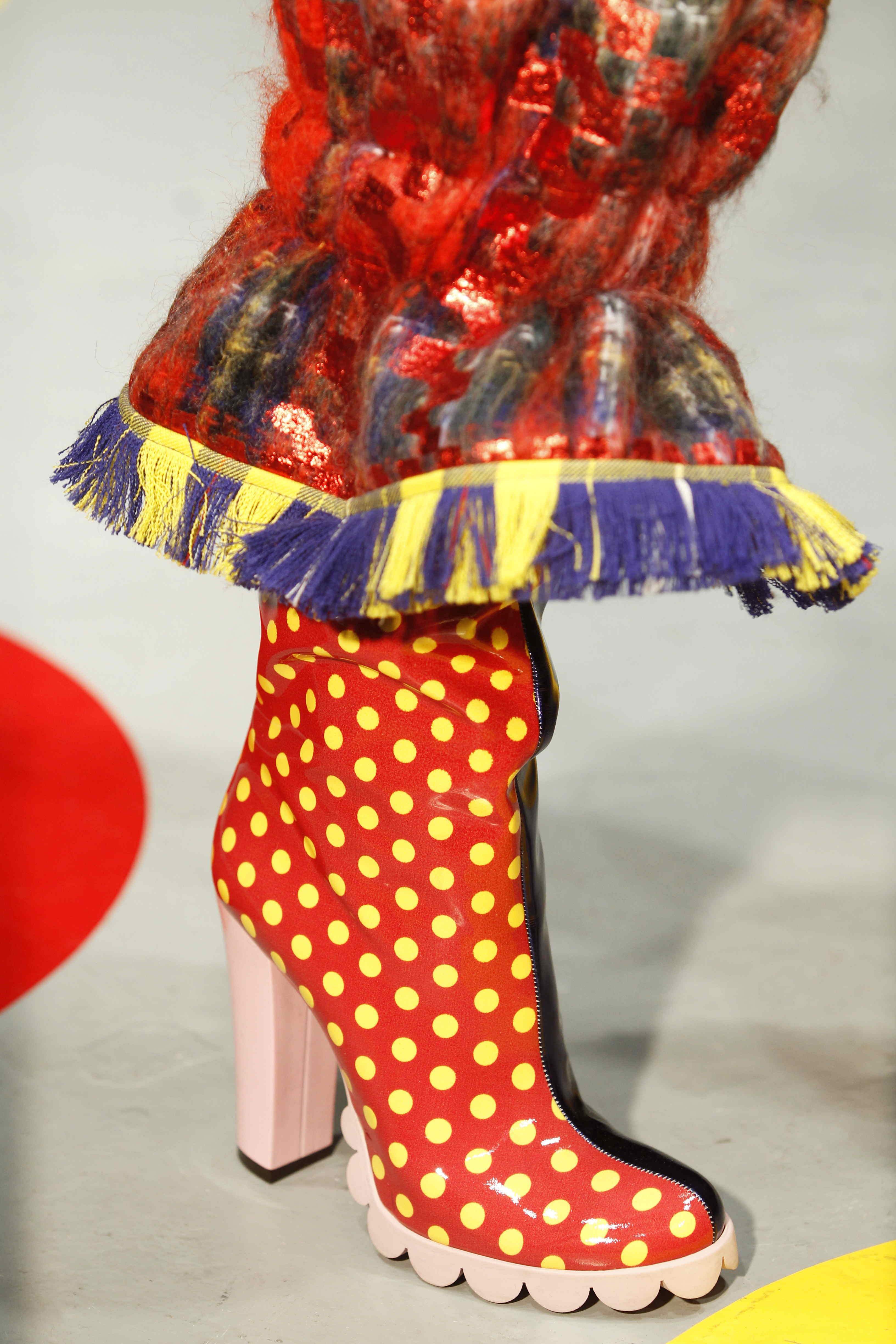 Louise Gray 2011ﶬŮʿЬĸDƬ