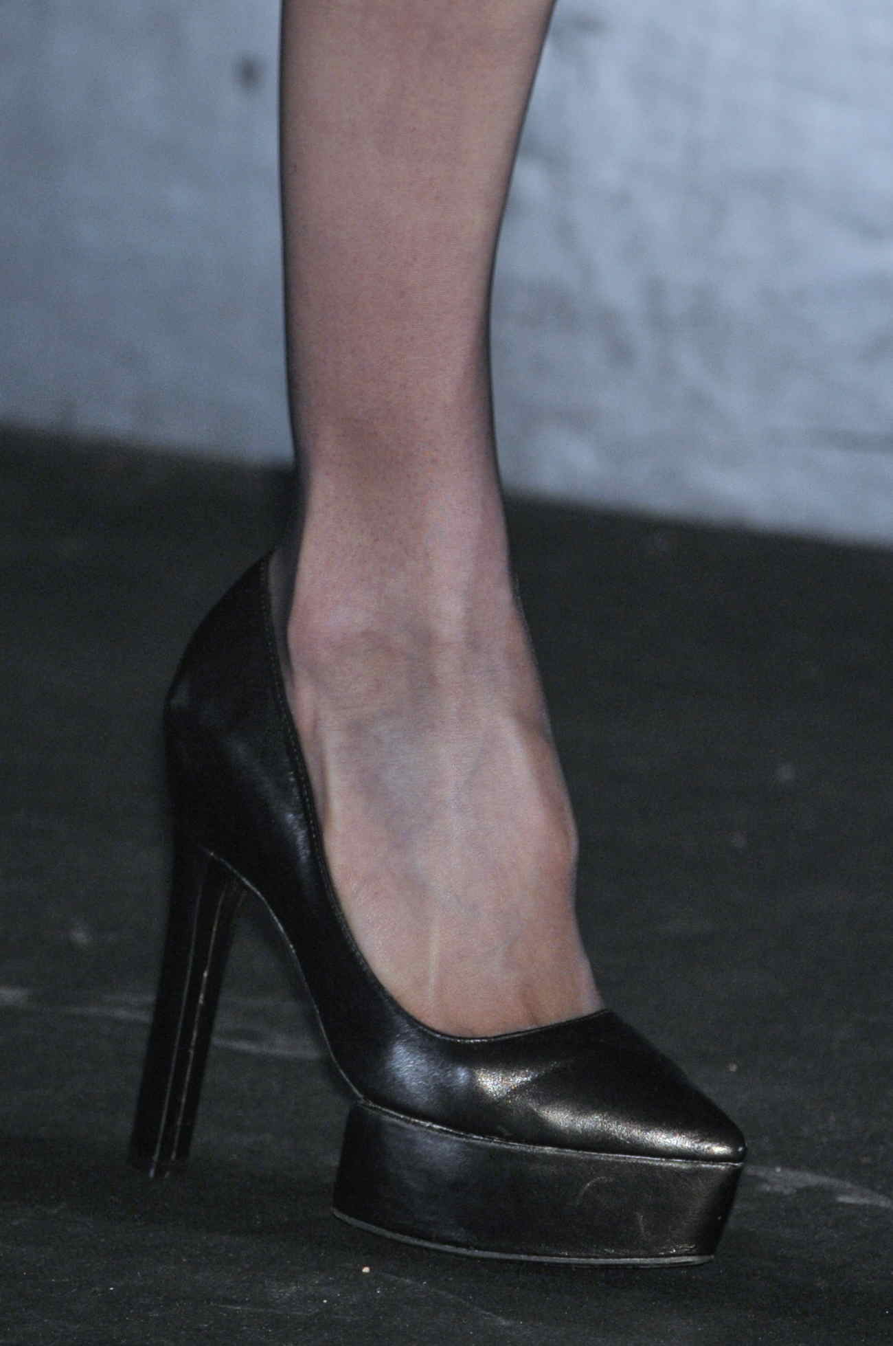 Theyskens Theory 2011ﶬŮʿЬĸDƬ