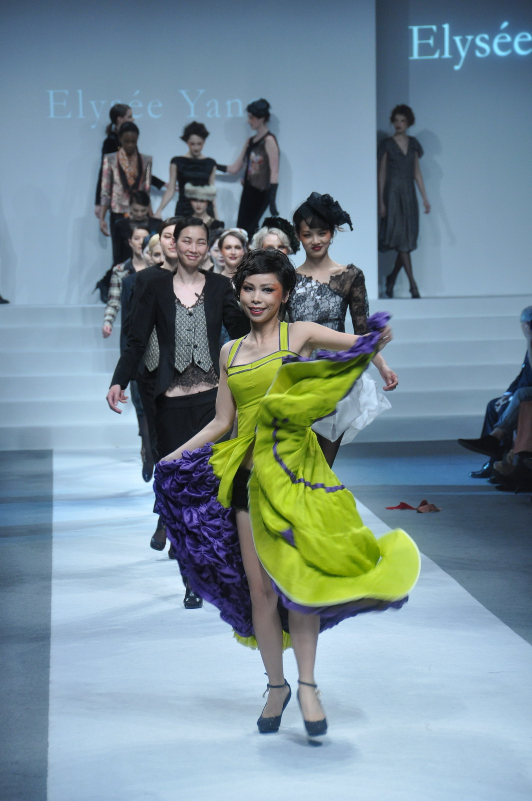 Elysee YANG 2011ﶬDƬ