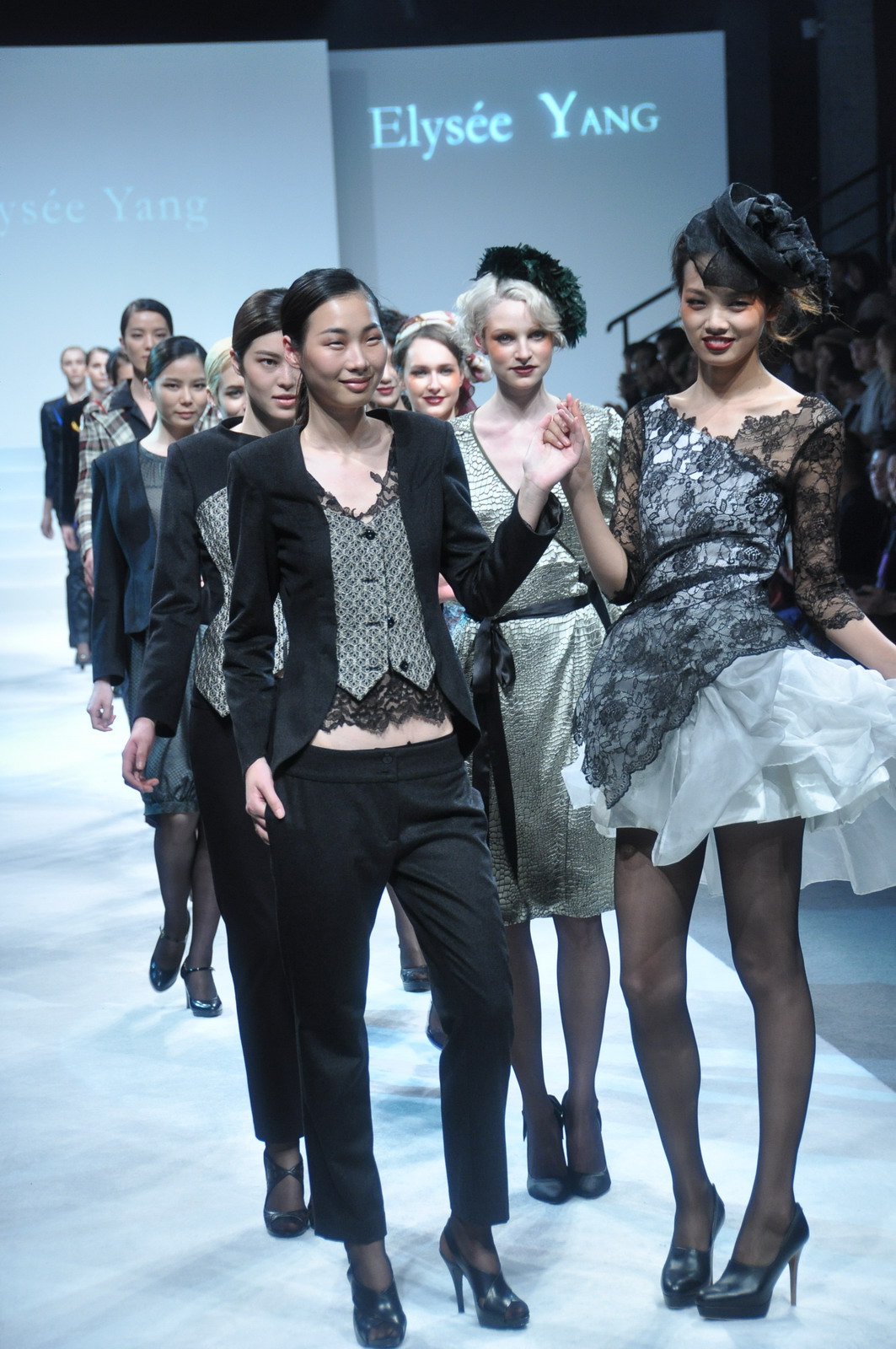 Elysee YANG 2011ﶬDƬ
