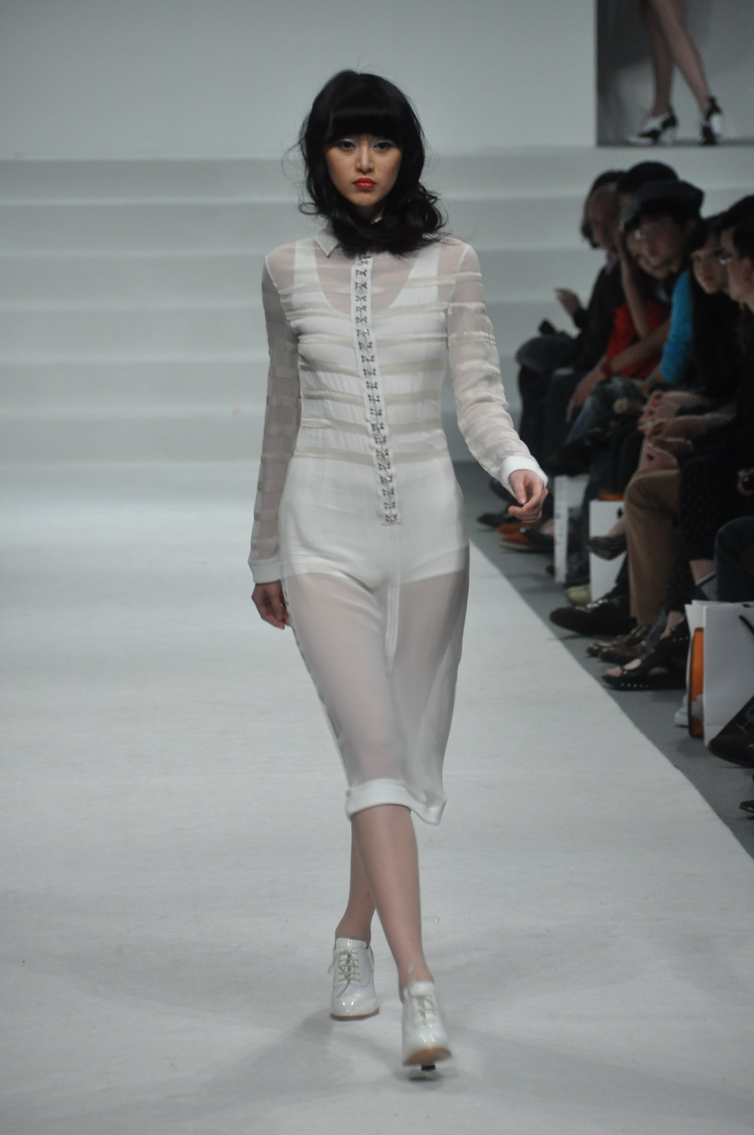HELEN LEE 2011ﶬDƬ