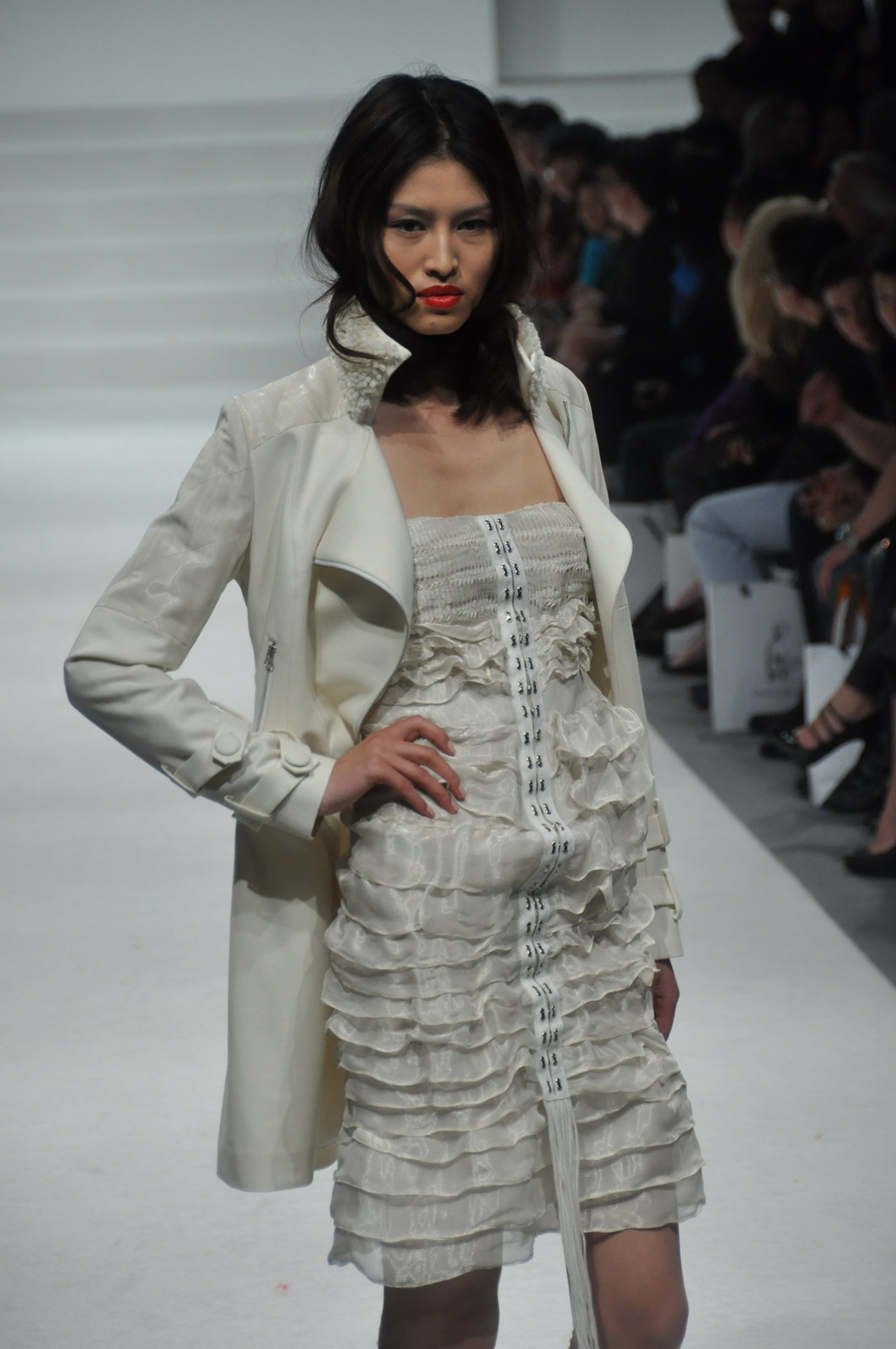 HELEN LEE 2011ﶬDƬ
