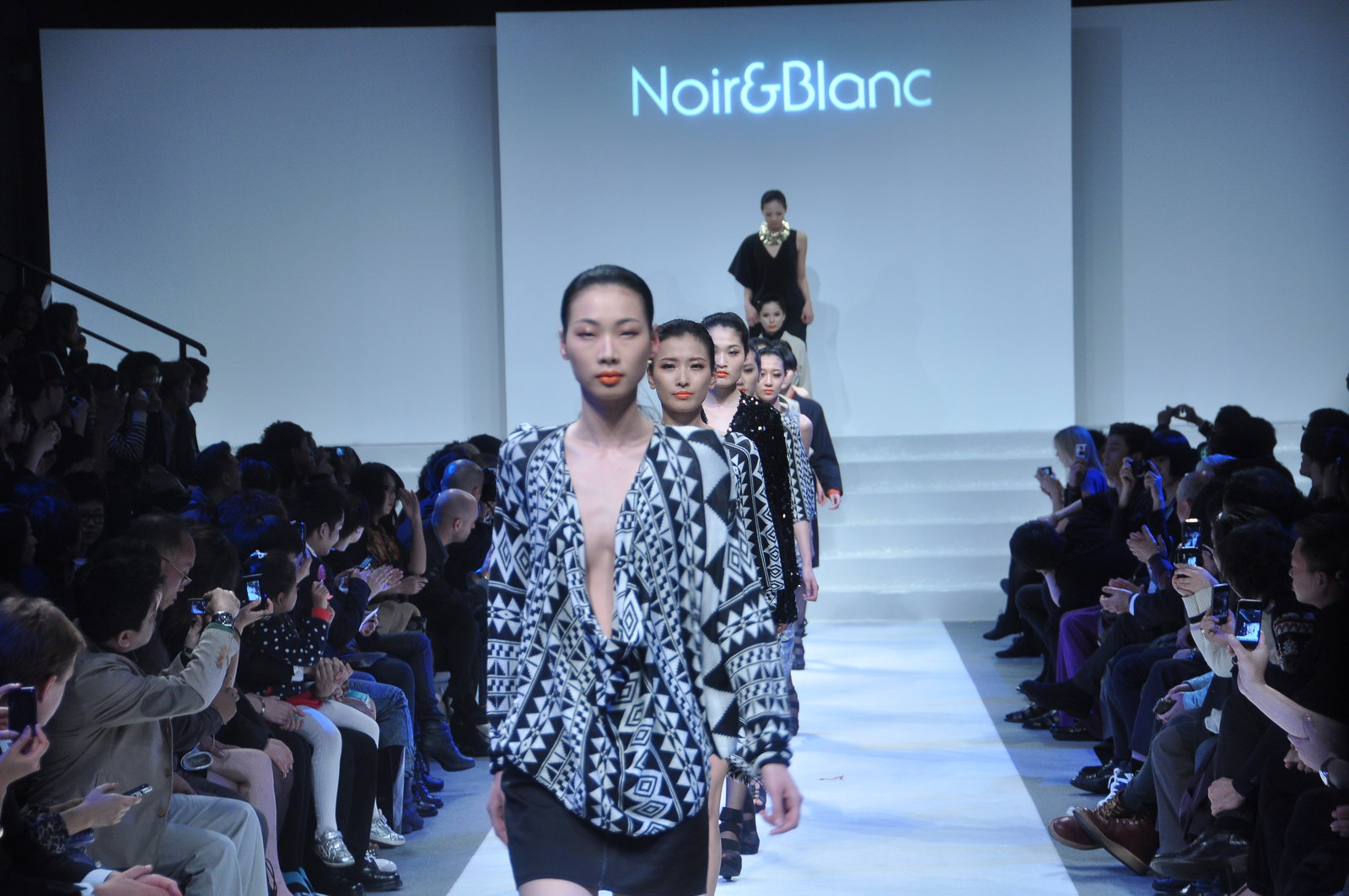 Noir & Blanc 2011秋冬高清圖片