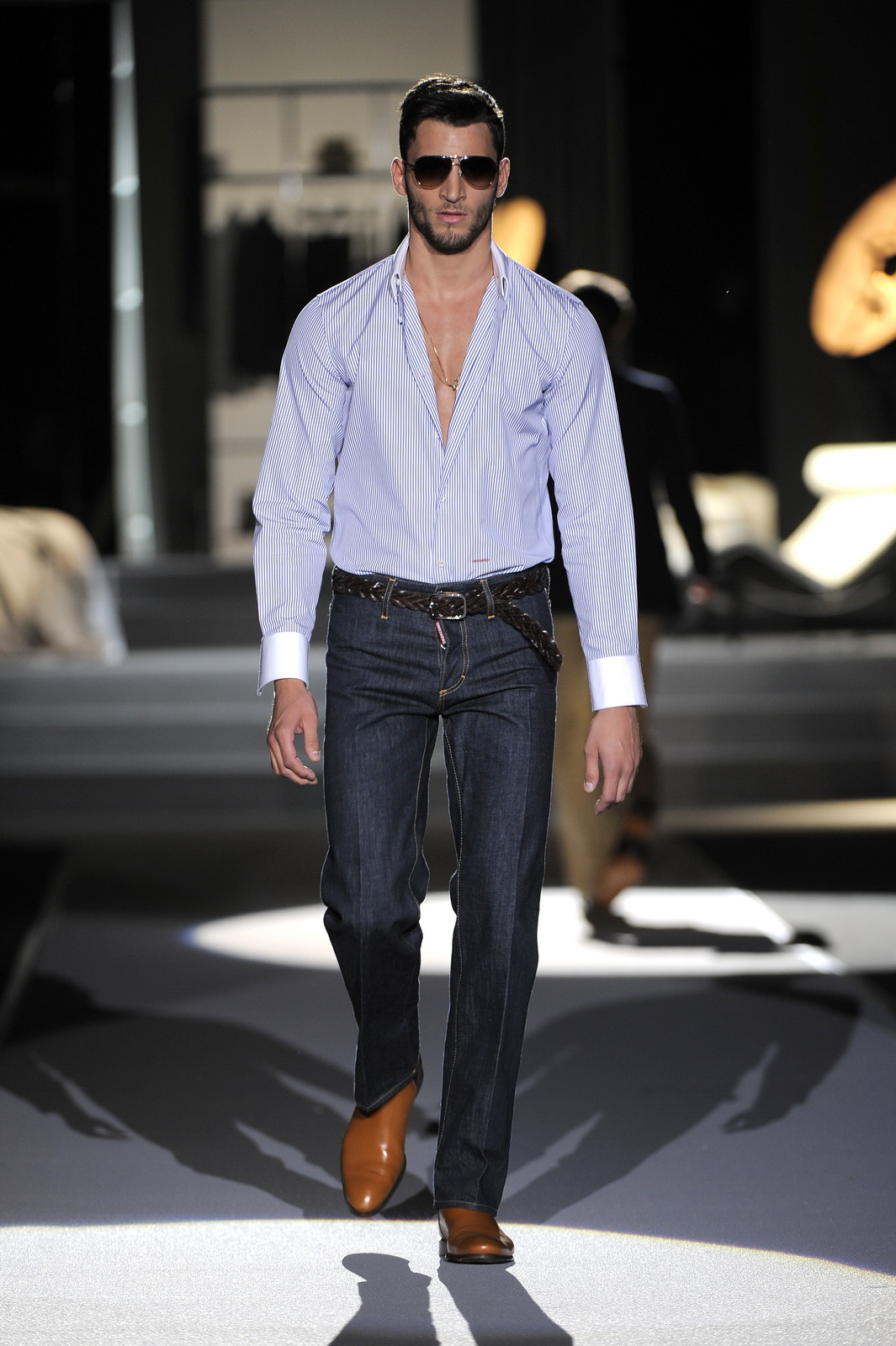 DSQUARED2 2011bDƬ
