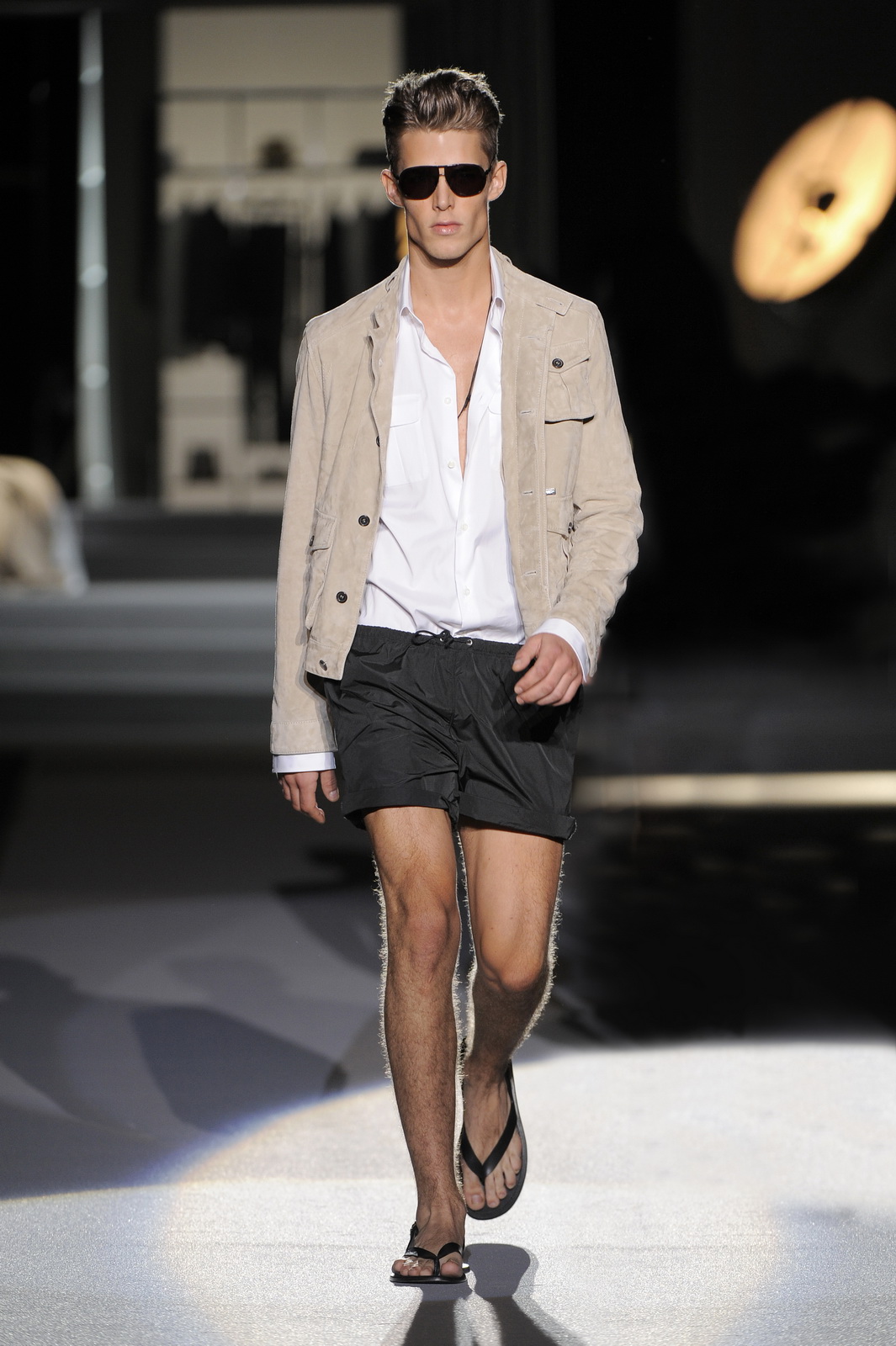 DSQUARED2 2011b(chng)DƬ