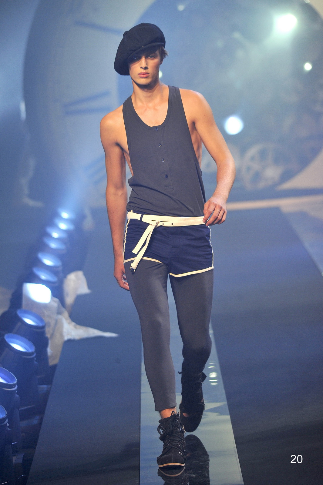 John Galliano 11bDƬ