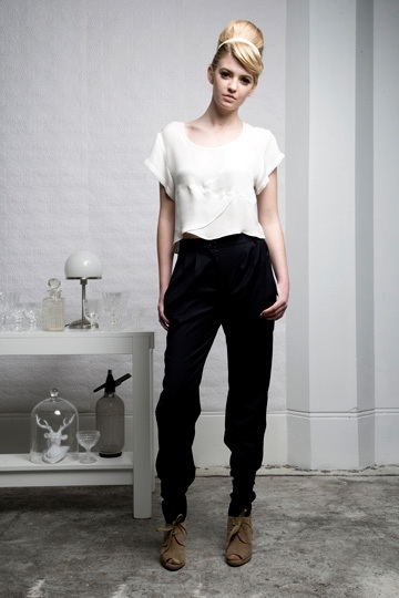 Juliette Hogan 2011 LookBookDƬ