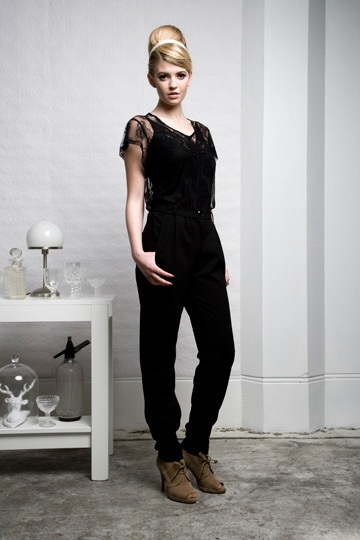 Juliette Hogan 2011 LookBookDƬ
