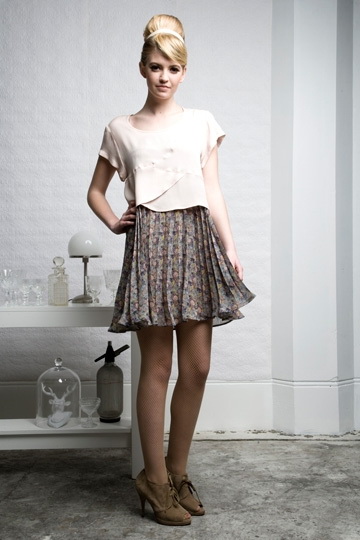 Juliette Hogan 2011 LookBookDƬ
