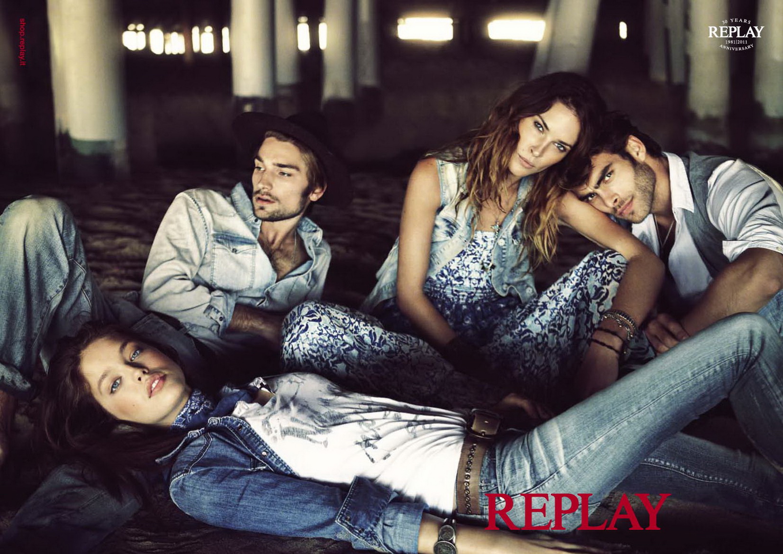 Replay 2011ďVƬDƬ