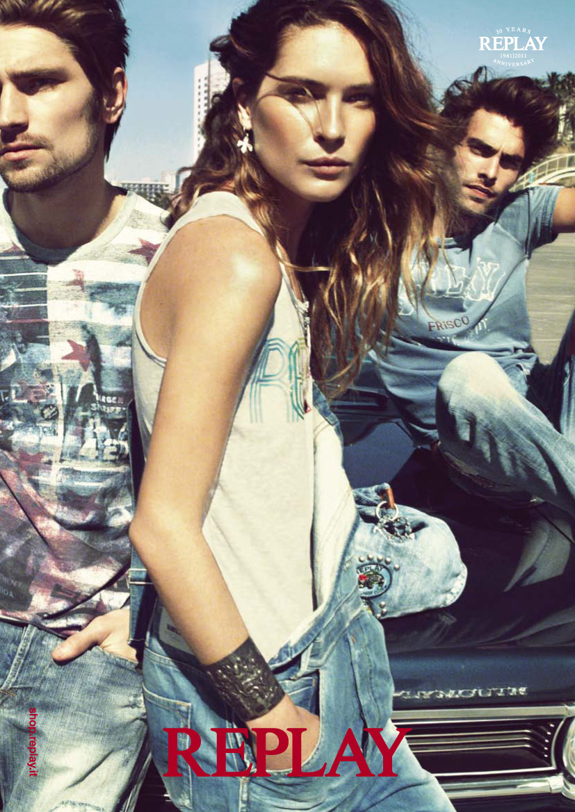 Replay 2011ďVƬDƬ