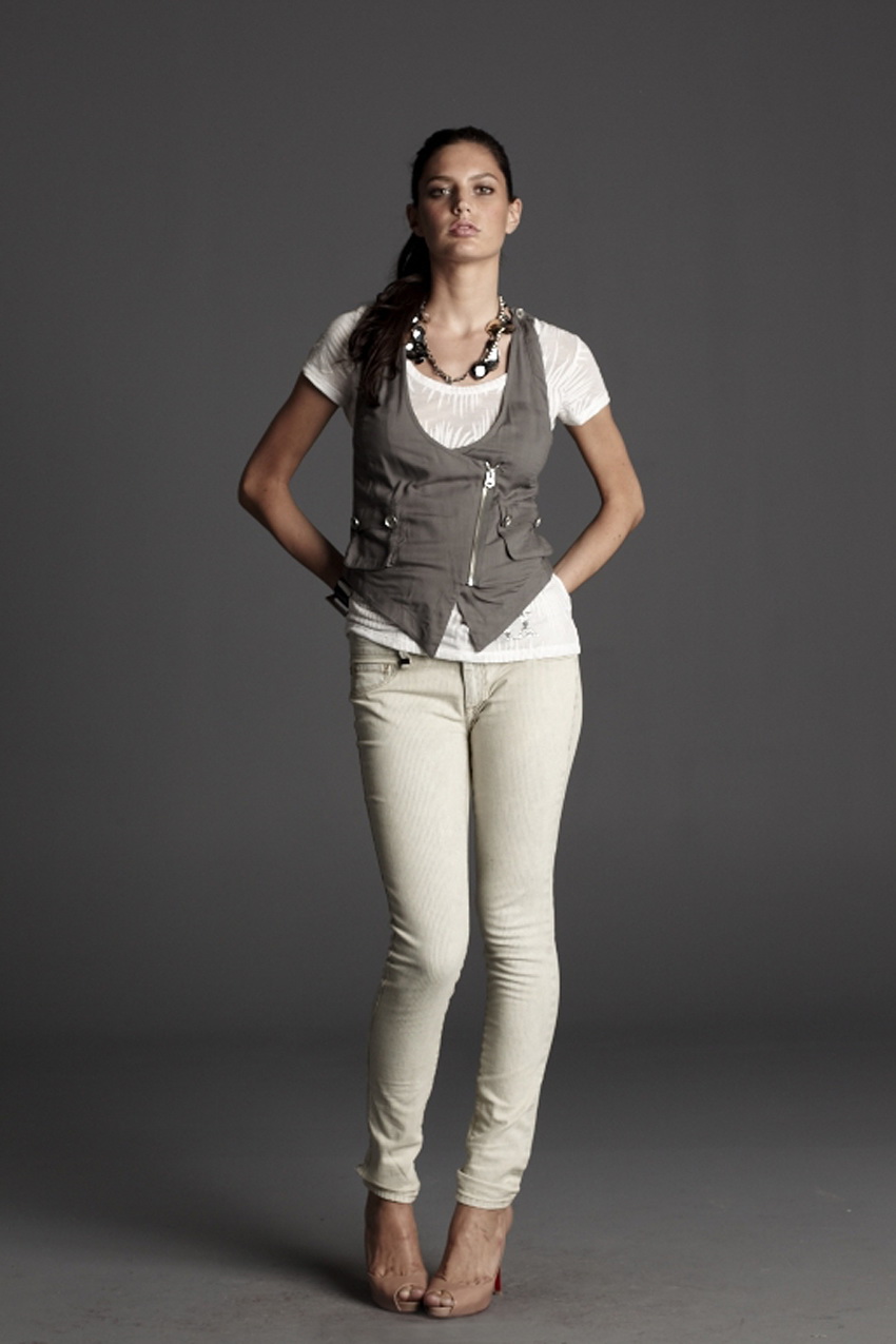 ARMANI EXCHANGE 2011春夏女裝新品TRAVELISTA高清圖片