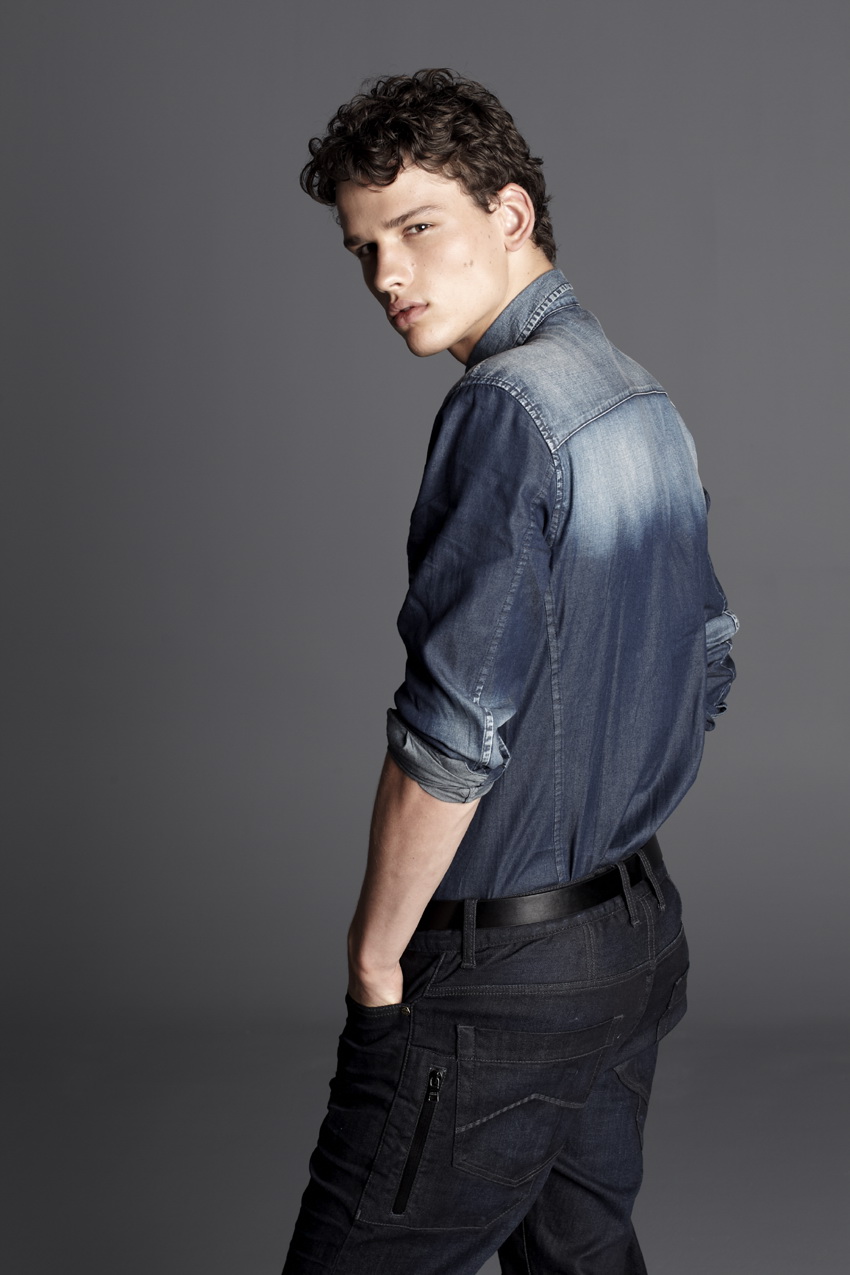 ARMANI EXCHANGE 2011春夏男裝新品TRAVELISTA高清圖片