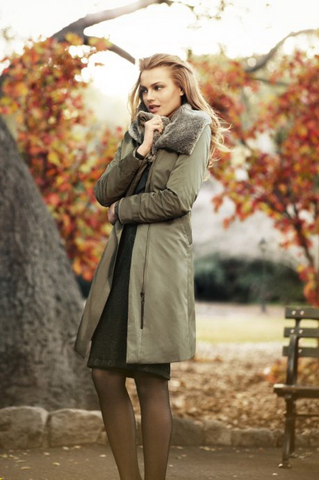 Ann Taylor 2011ﶬ LookBookDƬ