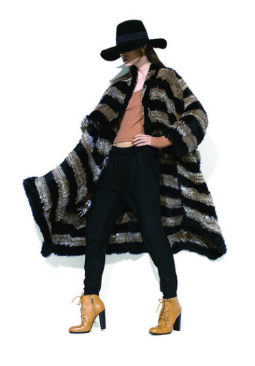 Elizabeth and James 2011ﶬ LookbookDƬ