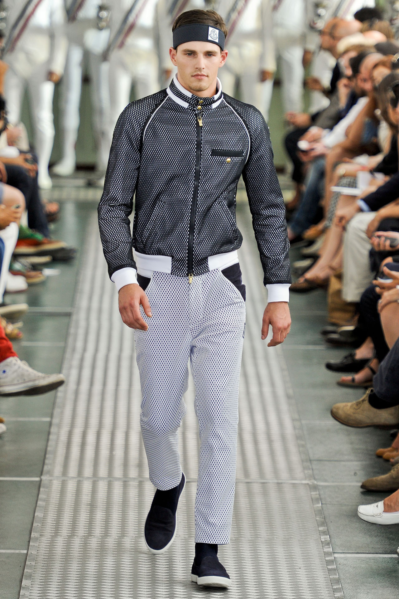 Moncler Gamme Bleu 2012bDƬ
