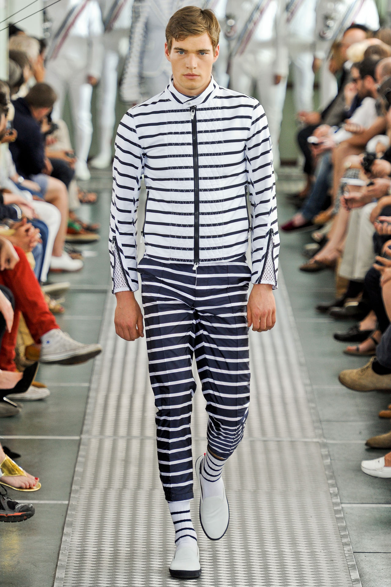 Moncler Gamme Bleu 2012bDƬ