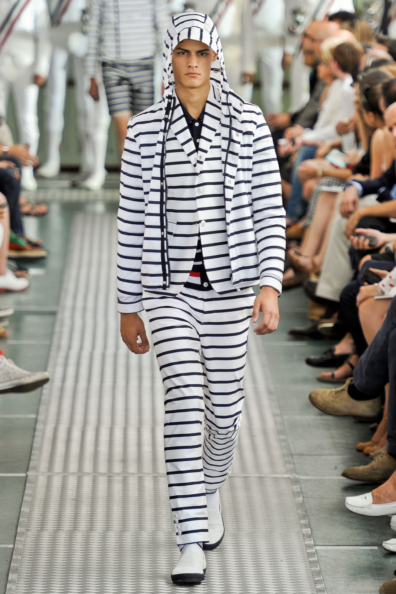 Moncler Gamme Bleu 2012bDƬ