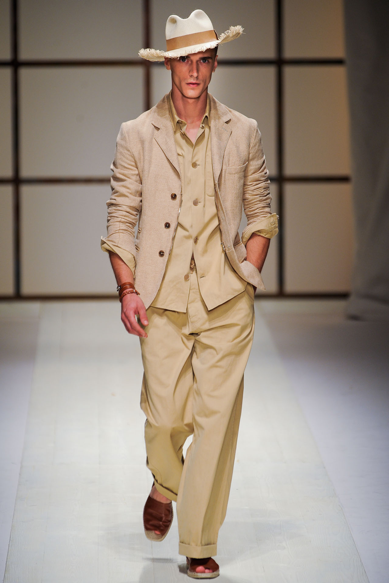 Salvatore Ferragamo 2012bDƬ