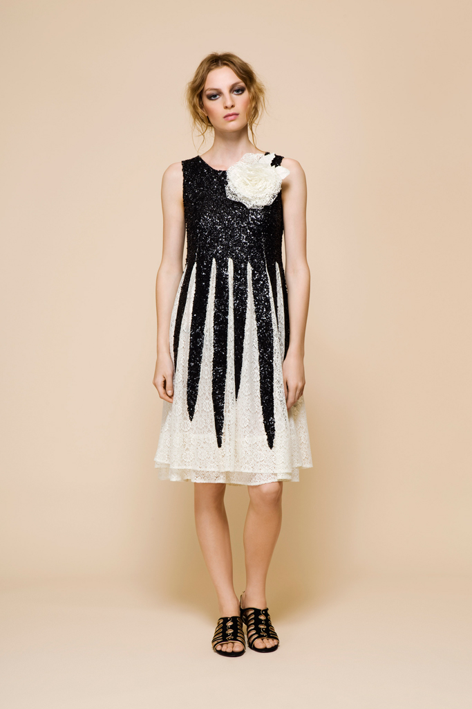 Moschino 2012紺ϵиDƬ