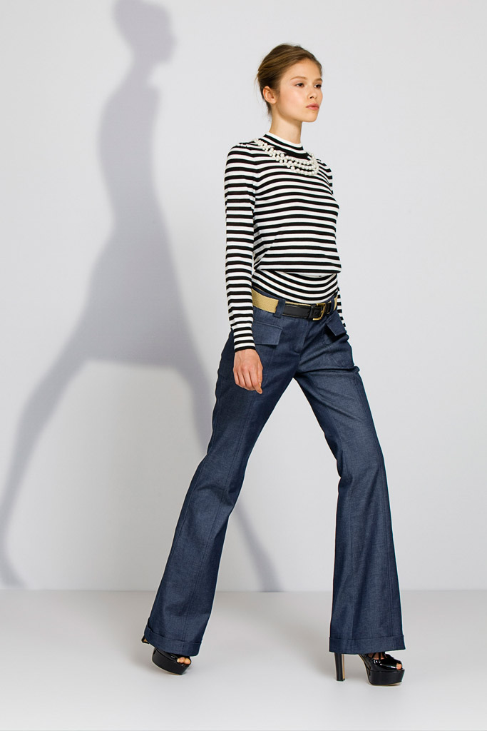 Moschino Cheap And Chic 2012紺ϵиDƬ