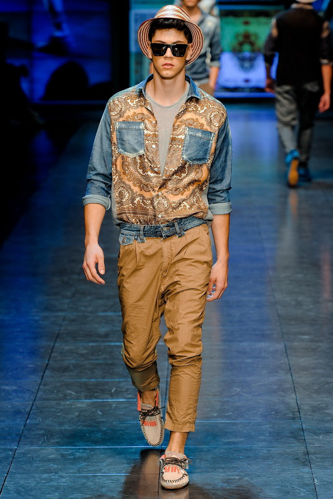 D&G 2012bDƬ