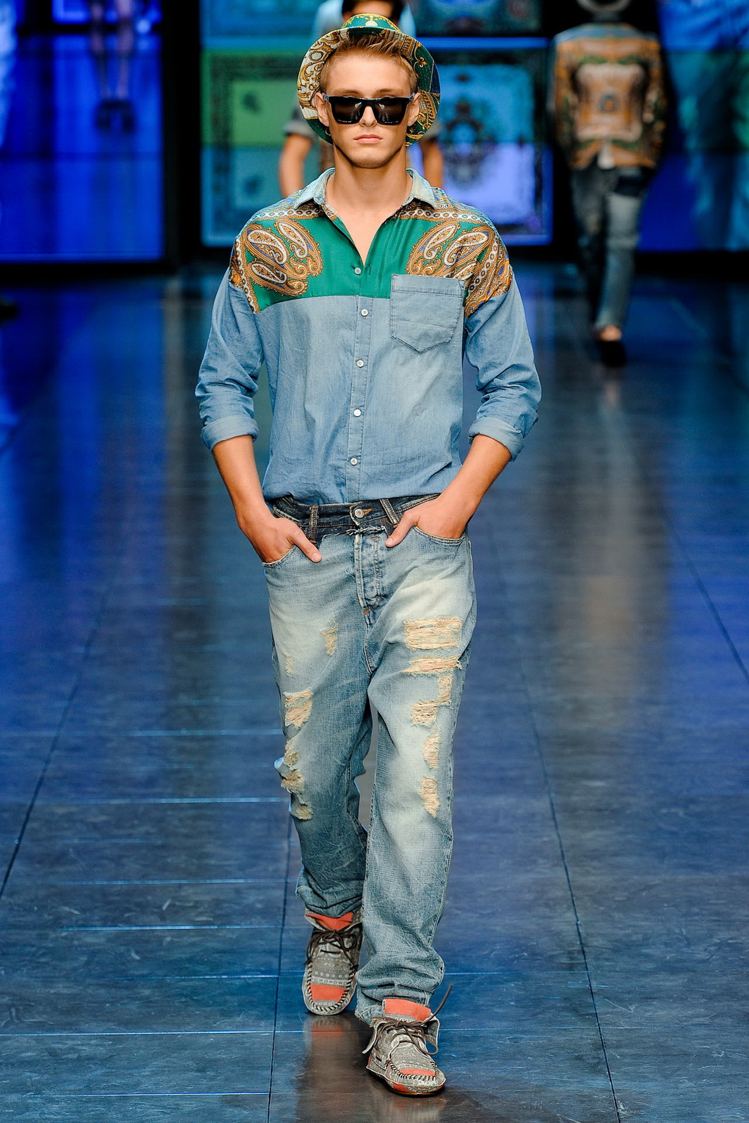 D&G 2012bDƬ