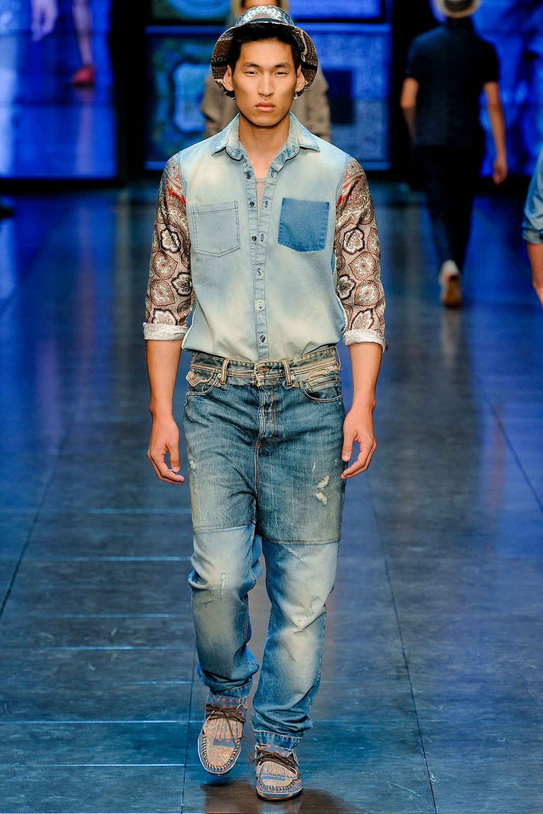 D&G 2012bDƬ