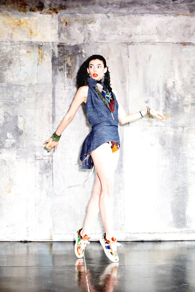 Chris Benz 2012紺ϵиDƬ