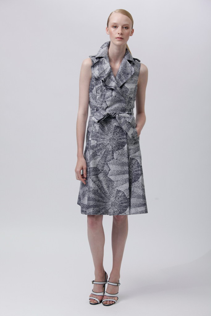 Monique Lhuillier 2012紺ϵиDƬ