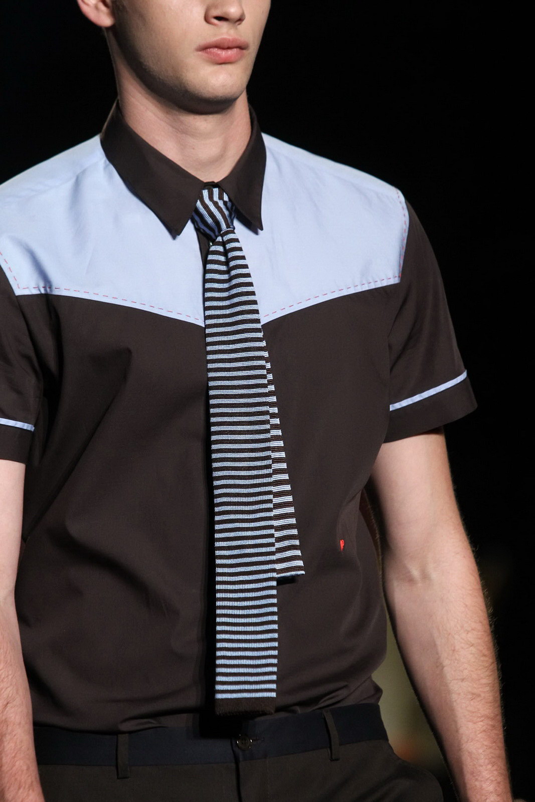Moschino 2012b(ji)DƬ