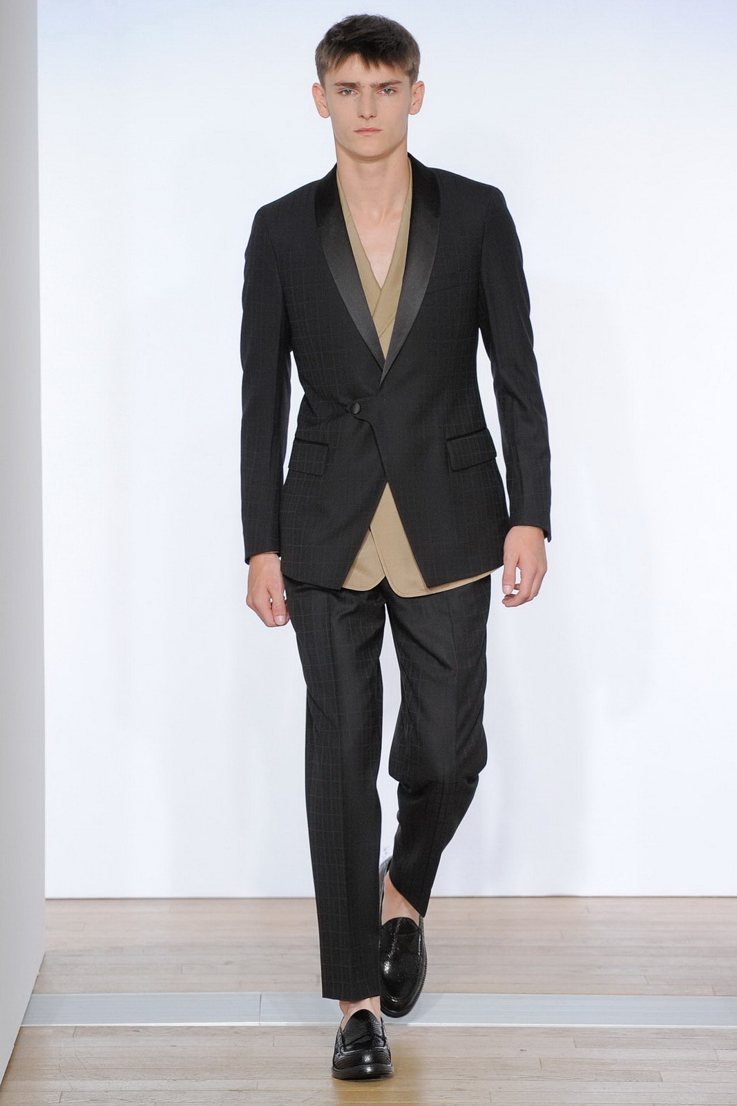 Yves Saint Laurent 2012bDƬ