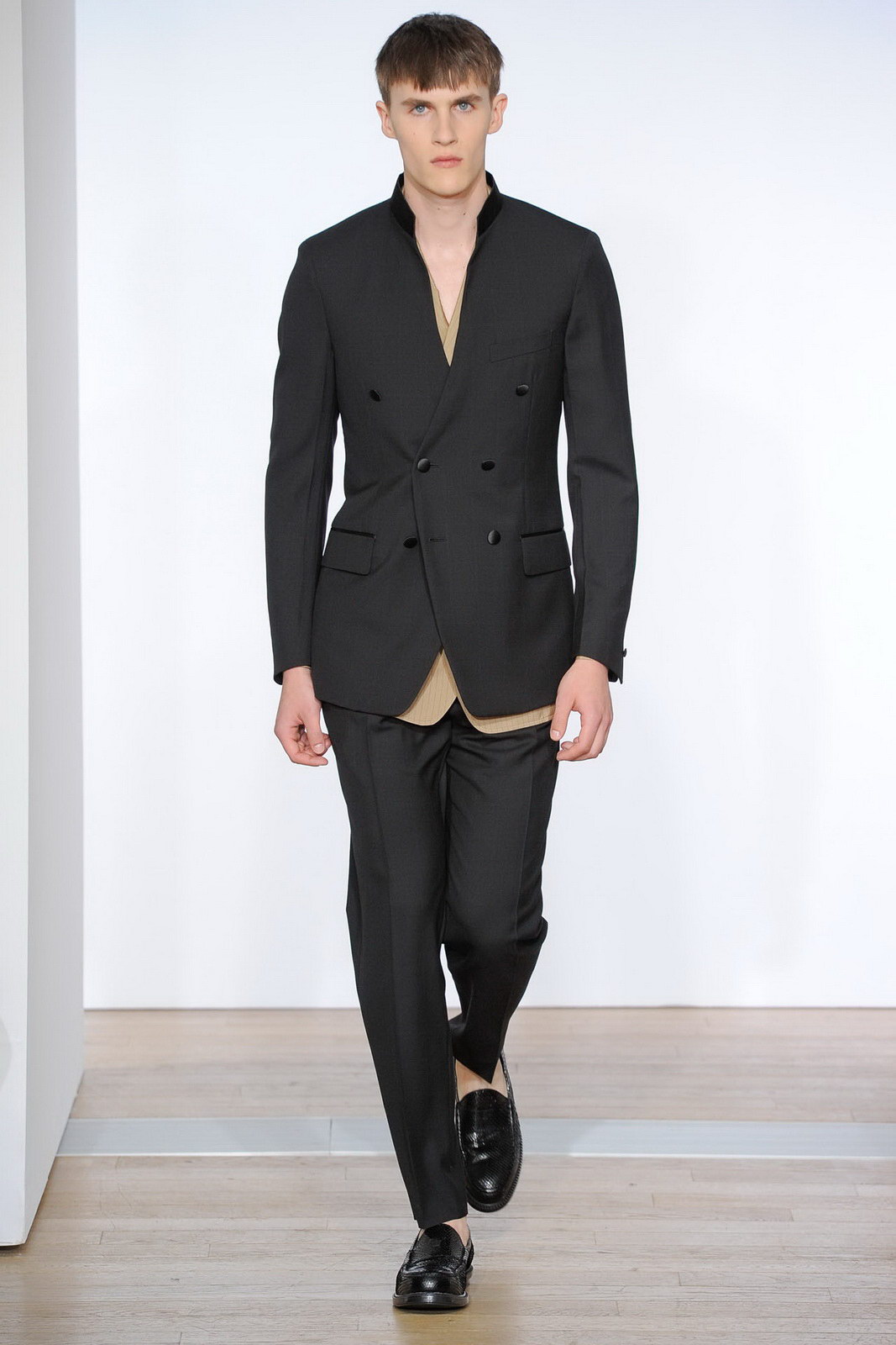 Yves Saint Laurent 2012bDƬ