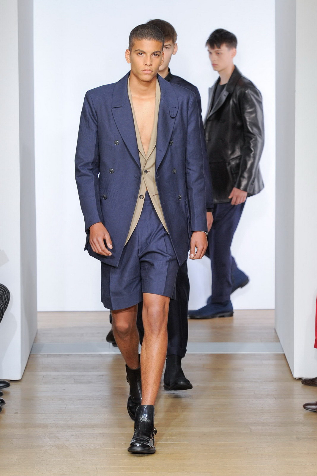 Yves Saint Laurent 2012bDƬ