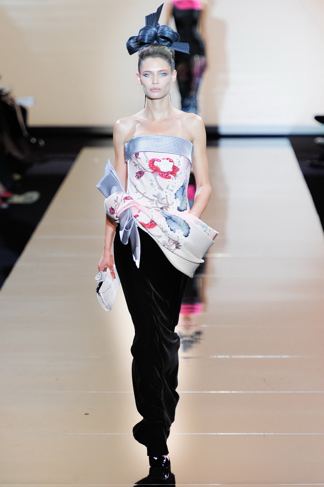 Giorgio Armani Prive 2011ﶬ߼(j) DƬ