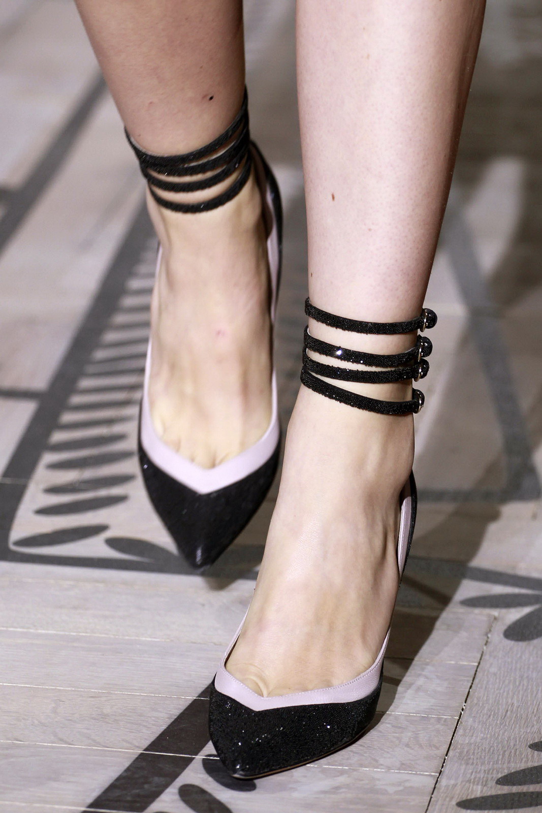 Valentino 2011ﶬ߼Ƽ DƬ