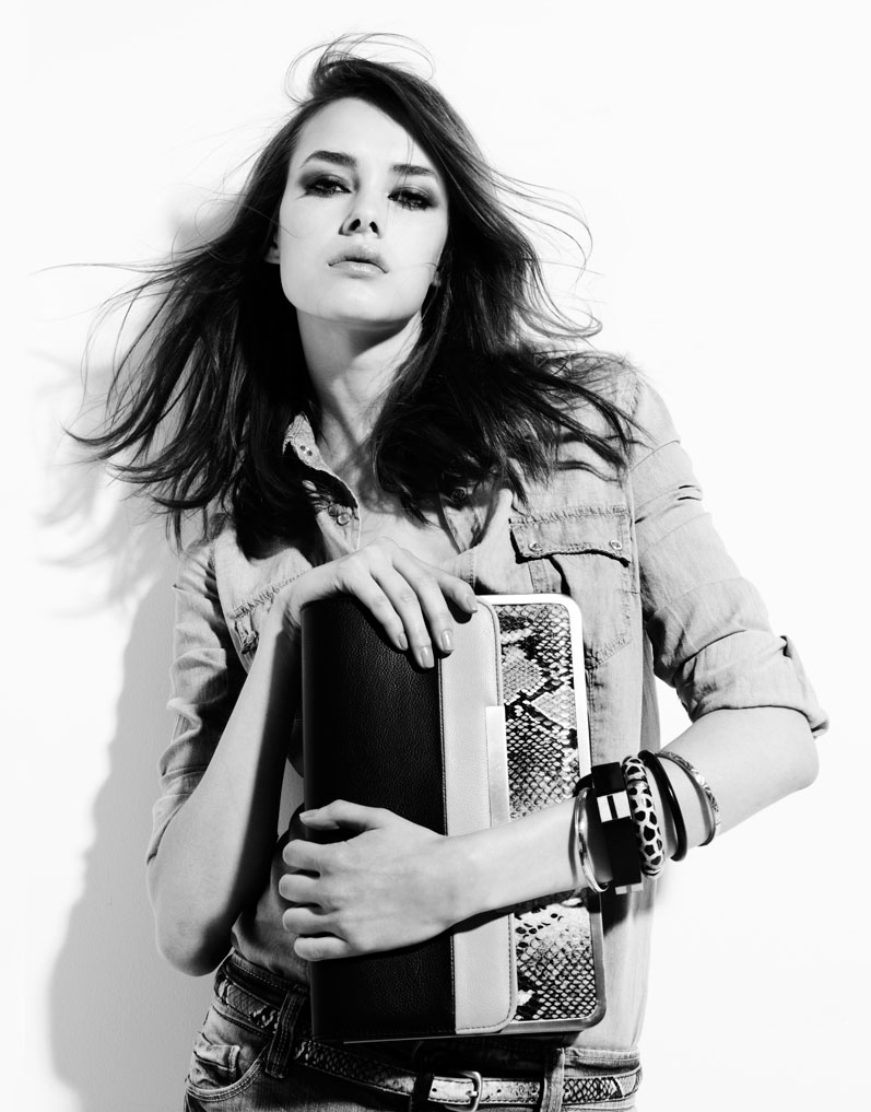 Stradivarius 2011年7月的Lookbook