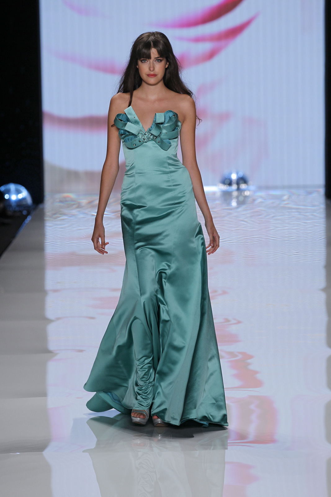 Basler 2012DƬ
