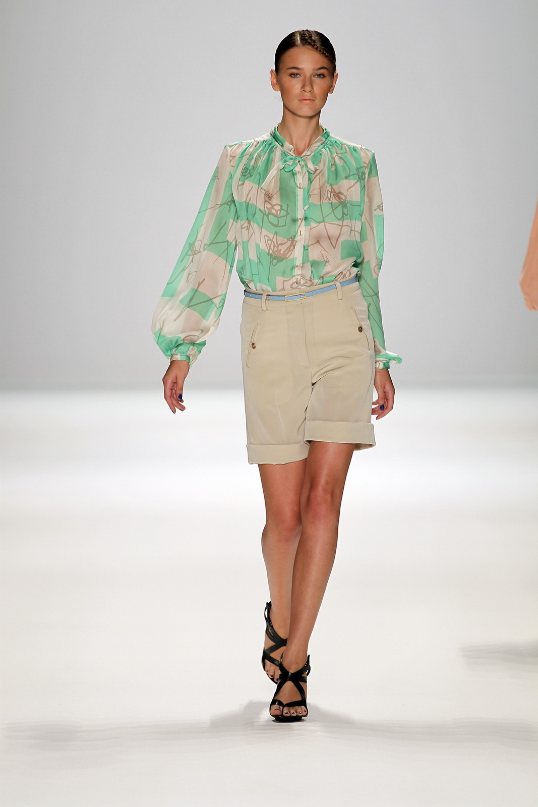 Mongrels in Common 2012(chng)DƬ