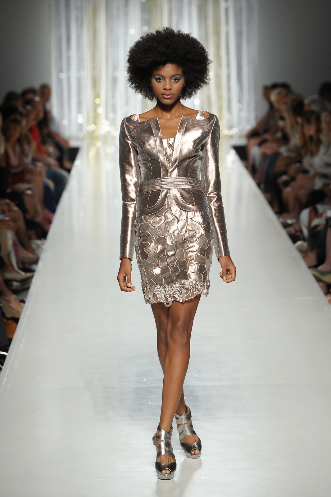 Tony Ward 2011ﶬDƬ