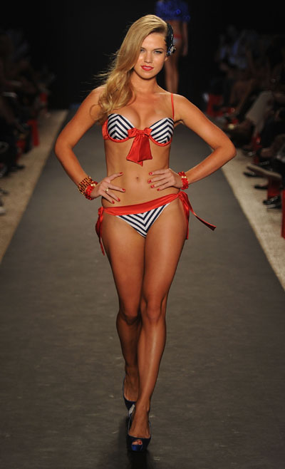 Beach Bunny Swimwear 2012~ӾbDƬ