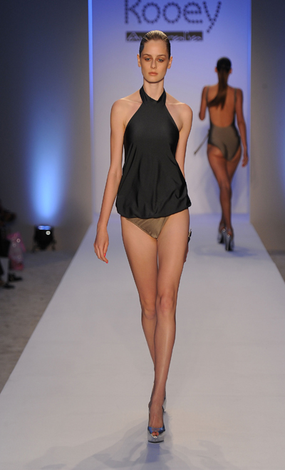 Kooey Swimwear 2012~ӾbDƬ